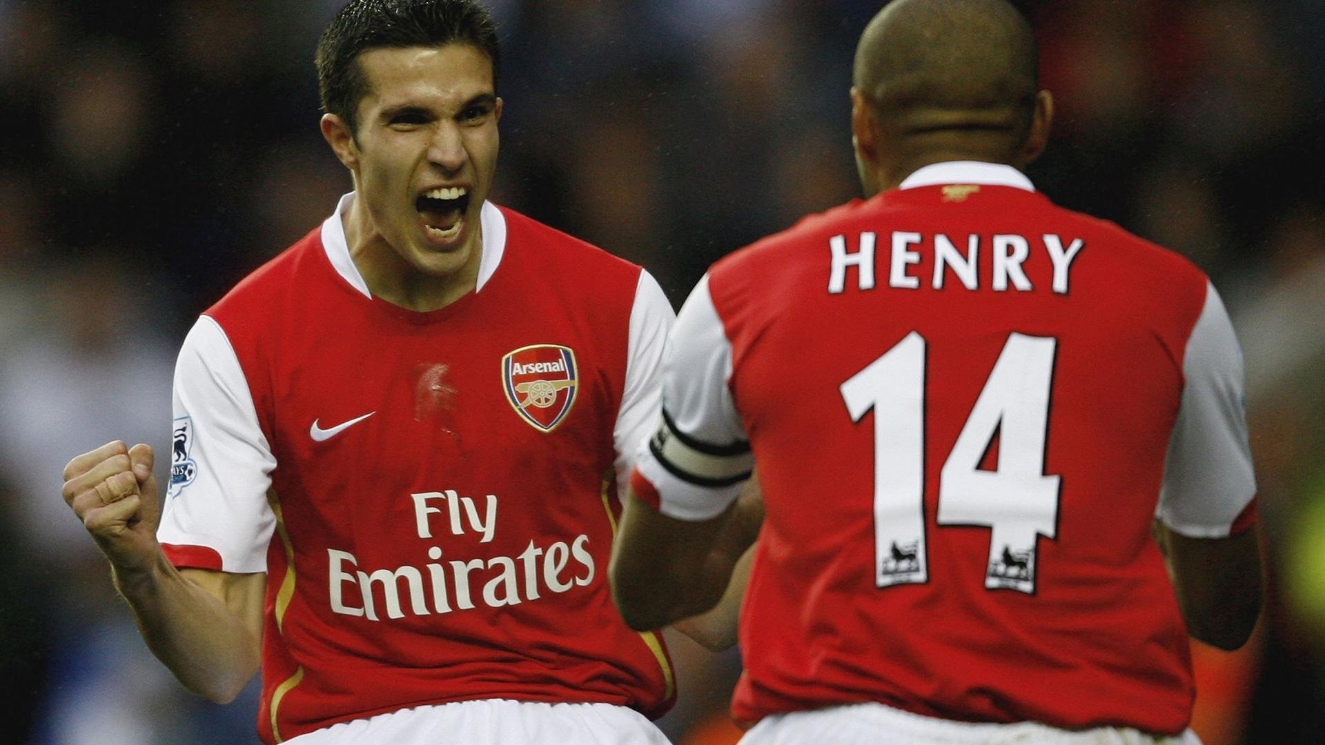 “水上芭蕾与游泳较量：2025世界游泳锦标赛掀起观赛热潮”